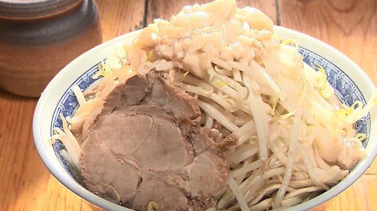 デカ盛り 野菜とアブラが山盛り 激ウマ味噌ラーメン バナナマンのせっかくグルメ ニュース テレビドガッチ