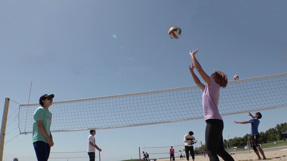 日本ビーチバレー界の“新星”といわれる、姉妹ペアに注目｜バース・デイ｜TVerプラス テレビ番組最新情報＆エンタメニュースまとめ