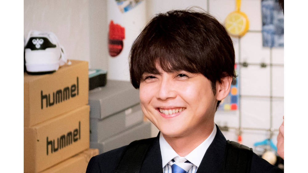 声優・梶裕貴が、宮野真守演じる8LOOMのマネージャー添木ケンジの恋人