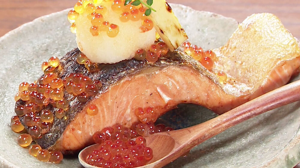 毎日30分で完売、“超肉厚の銀鮭＆こぼれイクラ”を楽しめる幻の定食