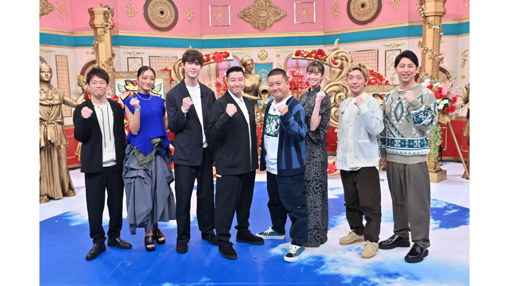 書き初め紙切りアーチェリー」でジェシー(SixTONES)が奇跡連発!?『THE