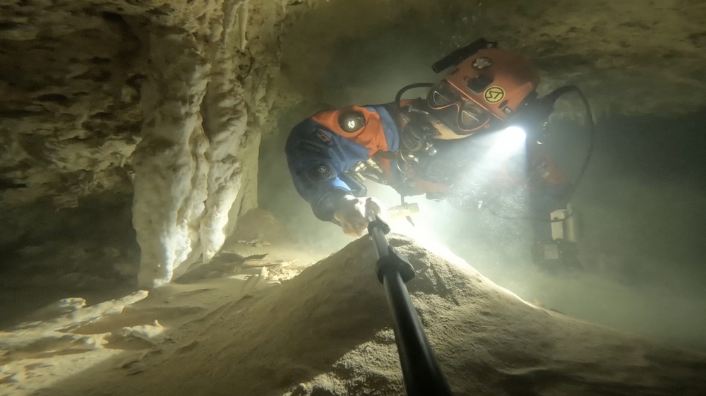 人類未踏のお宝探し!絶海の孤島・南大東島に眠る新たな洞窟発見に挑む