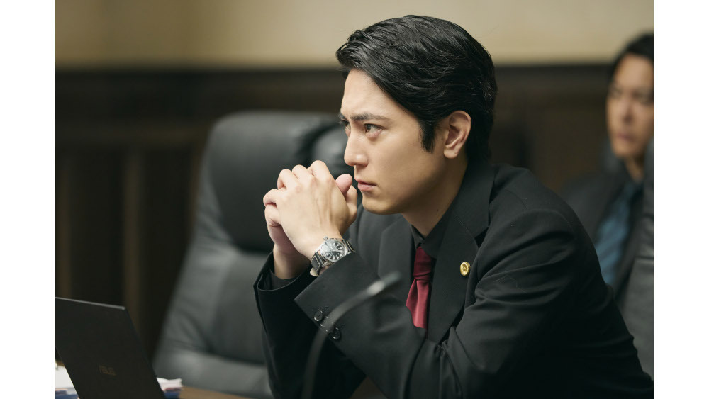 間宮祥太朗“宇崎”、仲村トオル“轟”らが新たな証拠をつかむため大きな