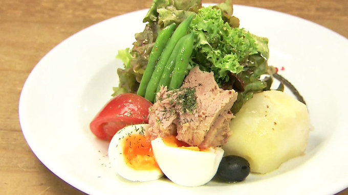 石田ゆりこが探し求めた味♡横浜・元町カフェのサラダ&マフィン｜TBSテレビ