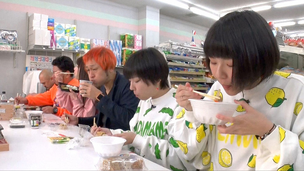 コンビニ1軒食べ尽くすことができる?