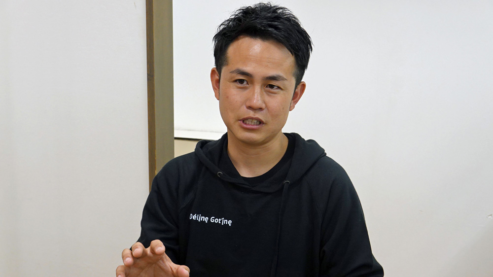 釣り師の小塚拓矢さん