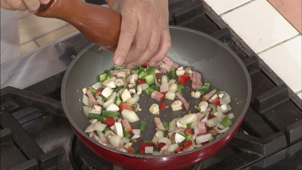 フォークが止まらなくなるほど美味 イタリアンの重鎮が教える ナポリタン スパ飯 の作り方 噂の 東京マガジン ニュース テレビドガッチ