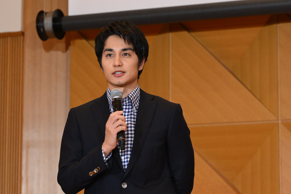 金曜ドラマ『フェイクマミー』制作発表会見より中村蒼